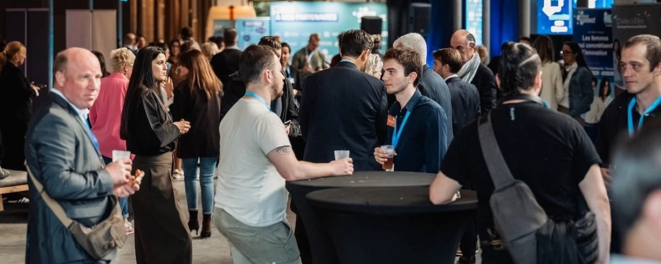 Networking durant un événement OpenLab Connecy au KM0 à Mulhouse